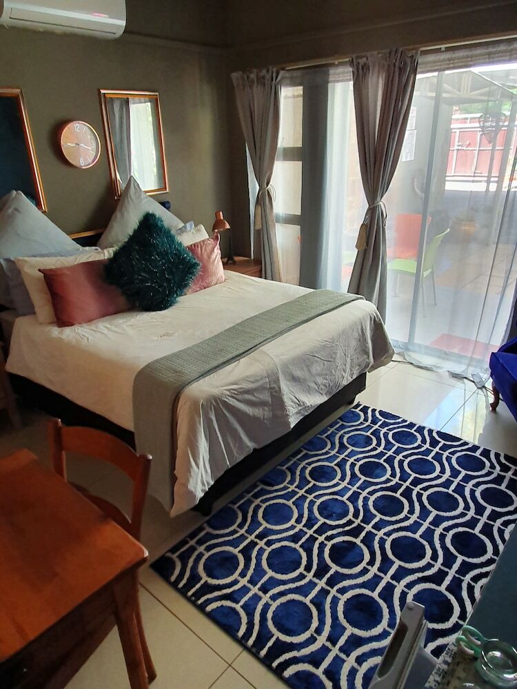 Hotel 51 On Church Guesthouse