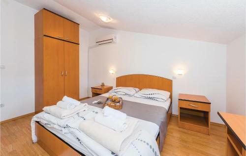 Two-bedroom Apartment In Bilice