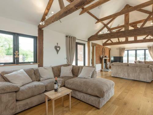 Summer House Stables