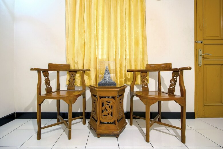 Oyo 1159 Bukit Indah Hotel & Restaurant