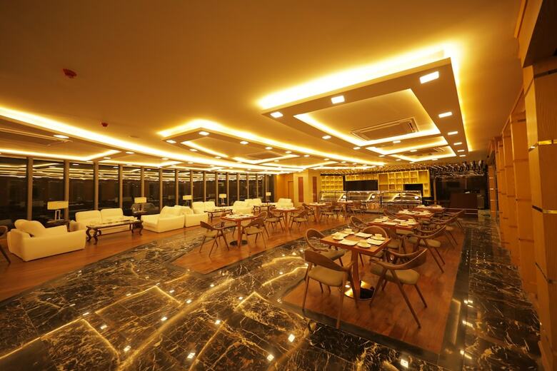 Hotel Royal Swiss Lahore