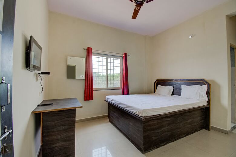 Spot On 62336 Hotel Nataraj