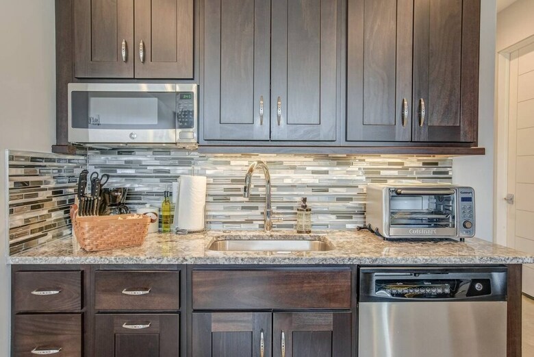 1bd Studio Downtown Close To Hiking W/ac!