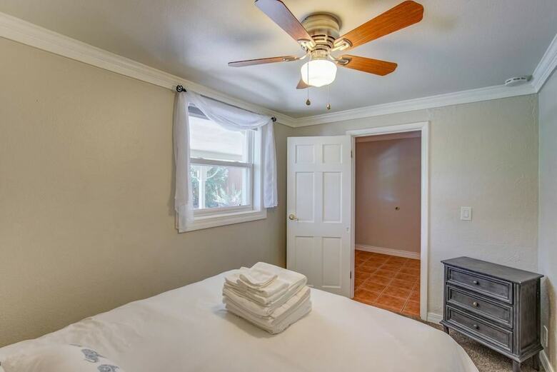 Villa 2 Bdolympic Trainingnear Parks, A Lake, Downtown