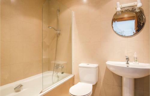 Two-bedroom Holiday Home In Roldan