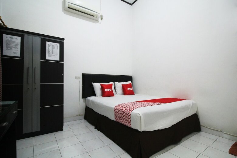 Hotel Oyo 2014 Wisma Zahra