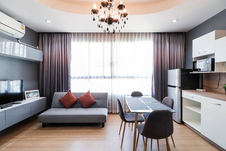 Hotel Oyo 611 Stay Young Villa