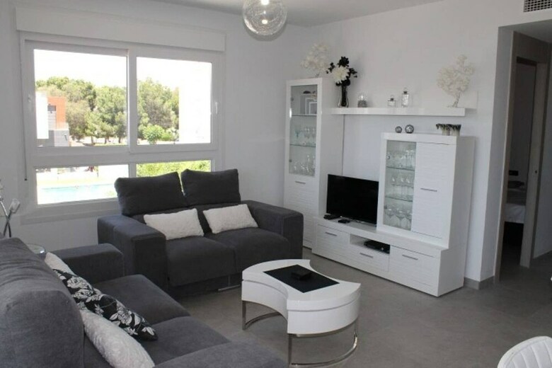 La Fuente 3 Bedroom Apartment With Comm Pool