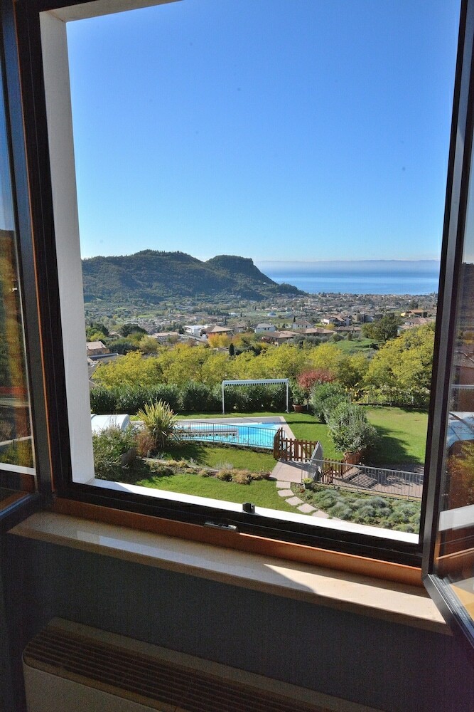 Apartment Montegolo Four With Pool And Lake View