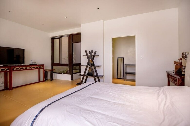 Villa Navy Hill Resort