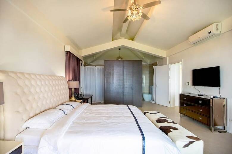 Villa Navy Hill Resort