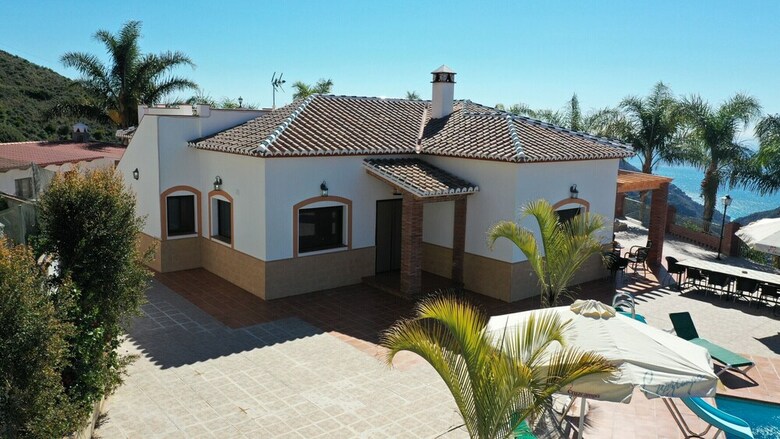 1149 Villa Paquita