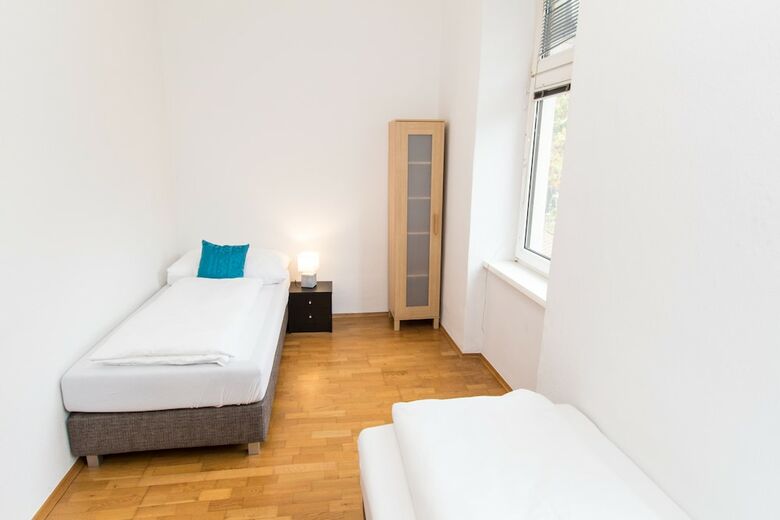 Checkvienna - Apartment Familienplatz
