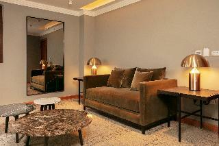 Golden Bay Hotel Boutique