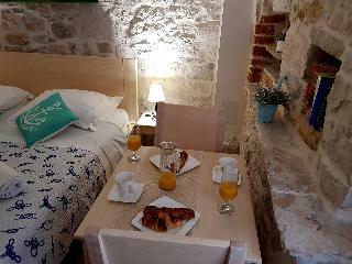 Hotel Villa Nautica Stone House