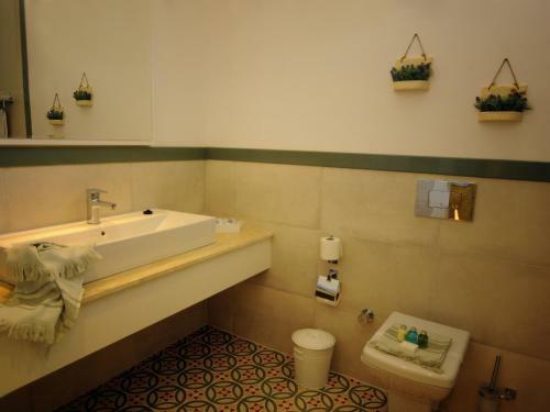 Sea Breeze Hotel And Apartments