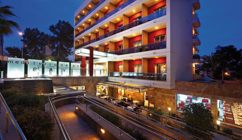 Hotel Mediterranean Bay S�lo Adultos