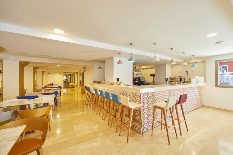 Hotel Mediterranean Bay S�lo Adultos