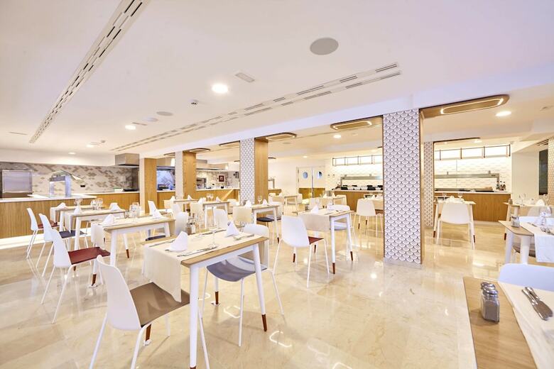 Hotel Mediterranean Bay S�lo Adultos