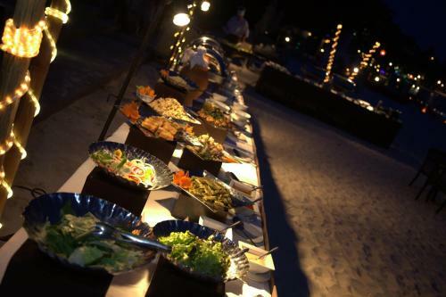 Hotel Sareeraya Villas & Suites
