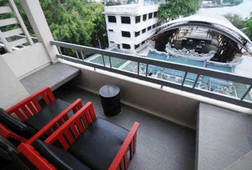 Hostal River View Guest House