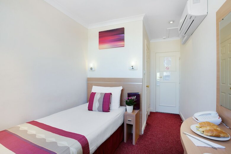 Hotel Queens Park