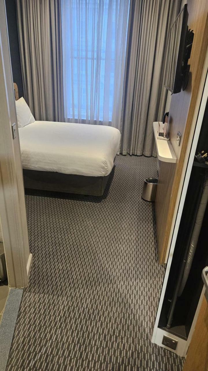 Hotel Holiday Inn Express London Victoria
