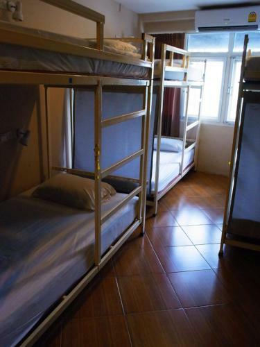 Albergue Vx The Fifty