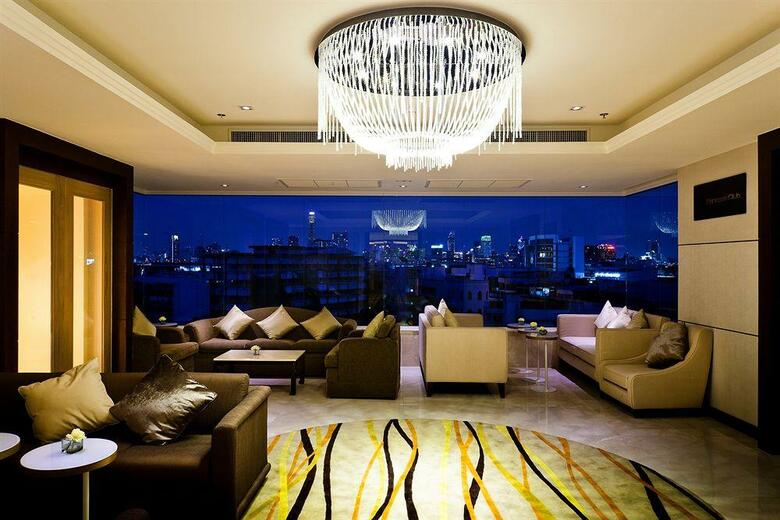 Hotel Royal Princess Larn Luang