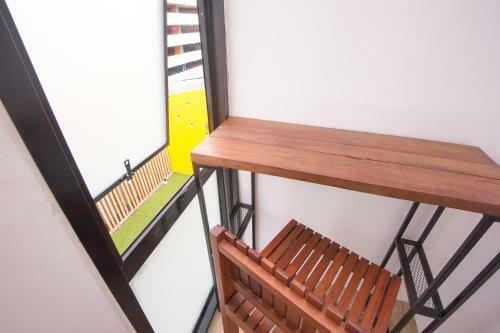 Glur Bangkok Hostel & Coffee Bar