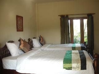 Hotel Ban Chomna Resort