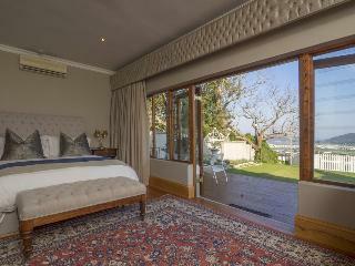 Madison Manor Boutique Hotel