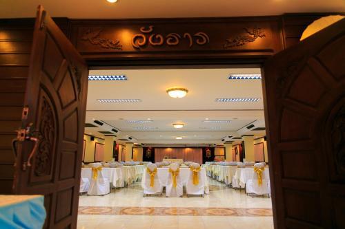 Hotel Regent Lodge Lampang