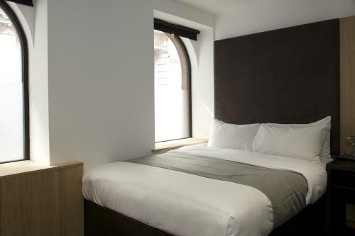 The Z Hotel City