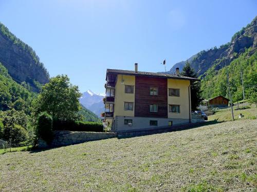 Apartment Alte Dorfstrasse Kalpetran