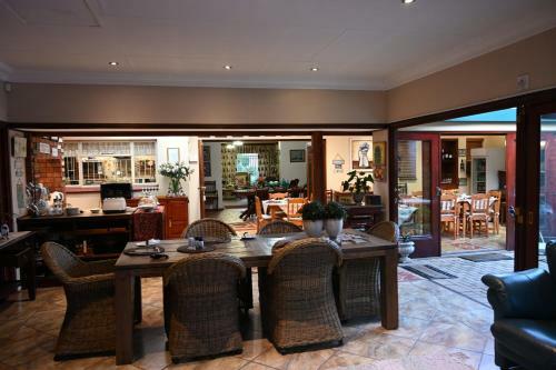 Hostal Lamor Guest House