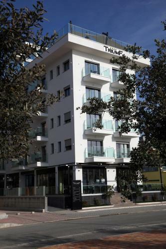 Hotel Bar Restaurant Triumf Shengjin