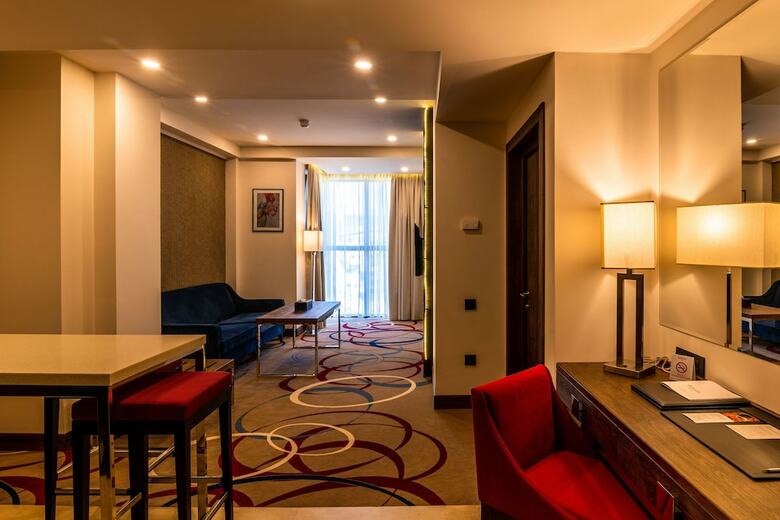 Ramada Hotel & Suites By Wyndham Yerevan