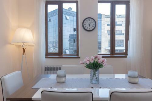 Stay Inn-royal Suite Apartments