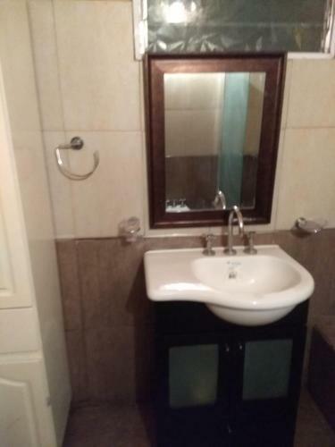 Hostal Luis?s House Ezeiza Airport