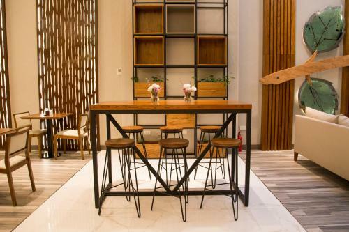 Hotel Land Plaza La Plata