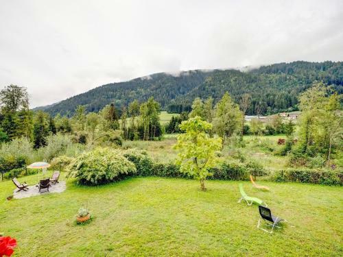 Spacious Mansion In Hermagor-pressegger See With Garden