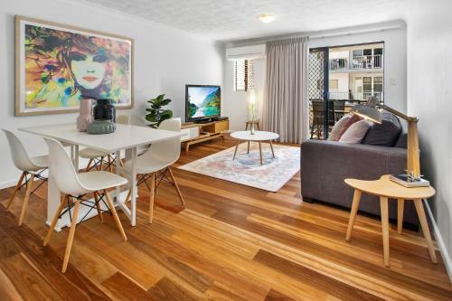 One-bed Apartment With Balcony And Parking Near Cbd