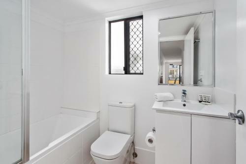 One-bed Apartment With Balcony And Parking Near Cbd
