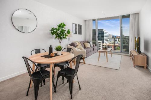 Apartamento Slick 2-bed Valley Pad With Balcony And Rooftop Pool