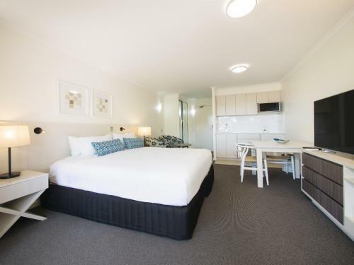 Apartments @ 2 Landsborough