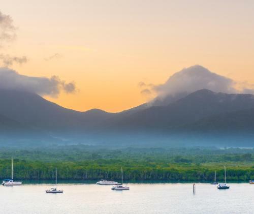 Oaks Cairns Hotel