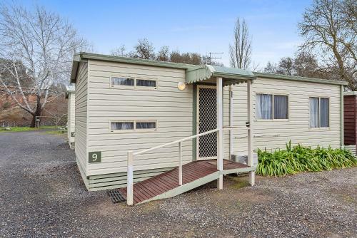 Castlemaine Central Cabin & Van Park
