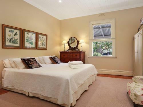 Redcourt - Est 1904: Southern Highlands Elegance