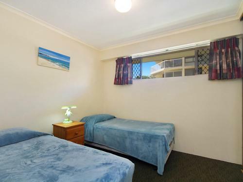 Cobden Court Unit 5 - 2 Bedroom Unit One Street From The Beach